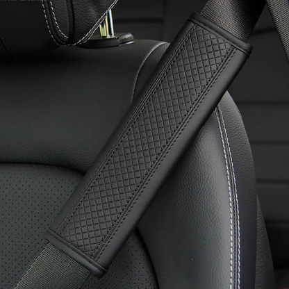 Funda de Cinturón de Seguridad en Cuero Grabado – Confort y Elegancia | ErgoBelt™