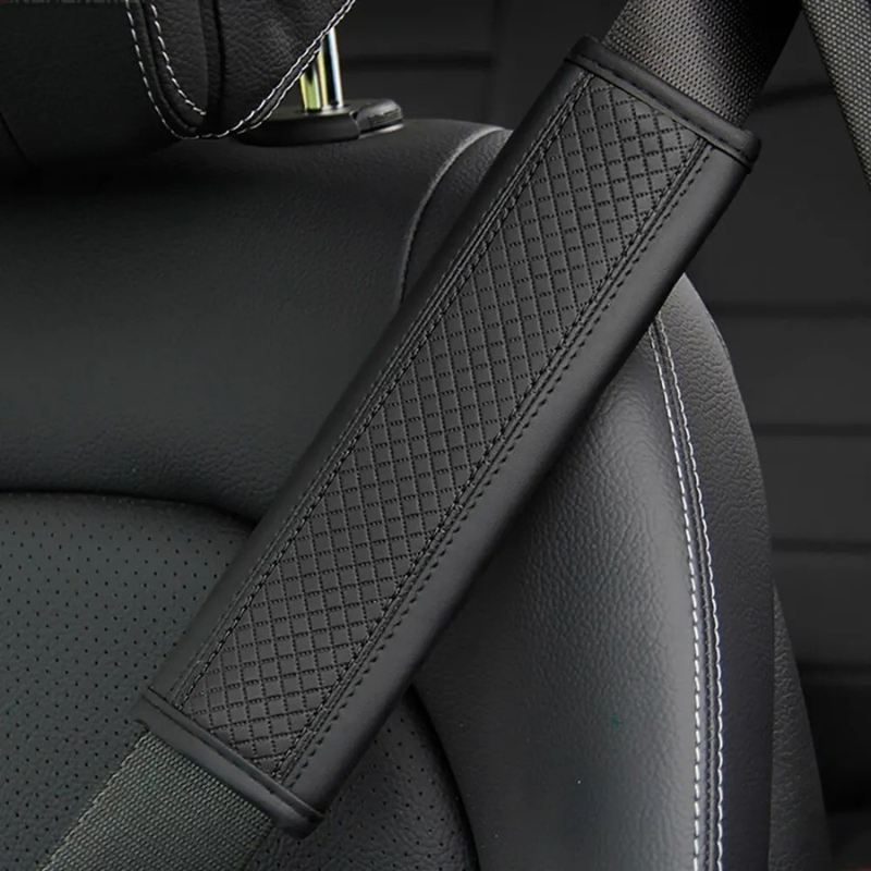 Funda de Cinturón de Seguridad en Cuero Grabado – Confort y Elegancia | ErgoBelt™